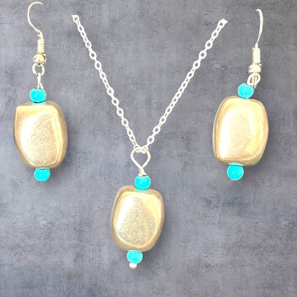 Earrings & pendant set Silver plated and turquoise beads - Picture 1 of 3